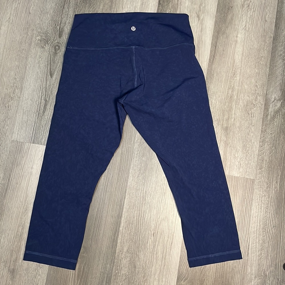 Lululemon leggings wunderunder cropped new size 10 never used color mineral blue
